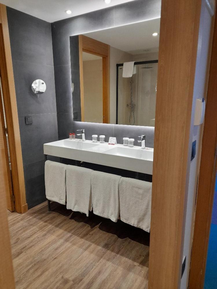Sommos Hotel Benasque Spa מראה חיצוני תמונה